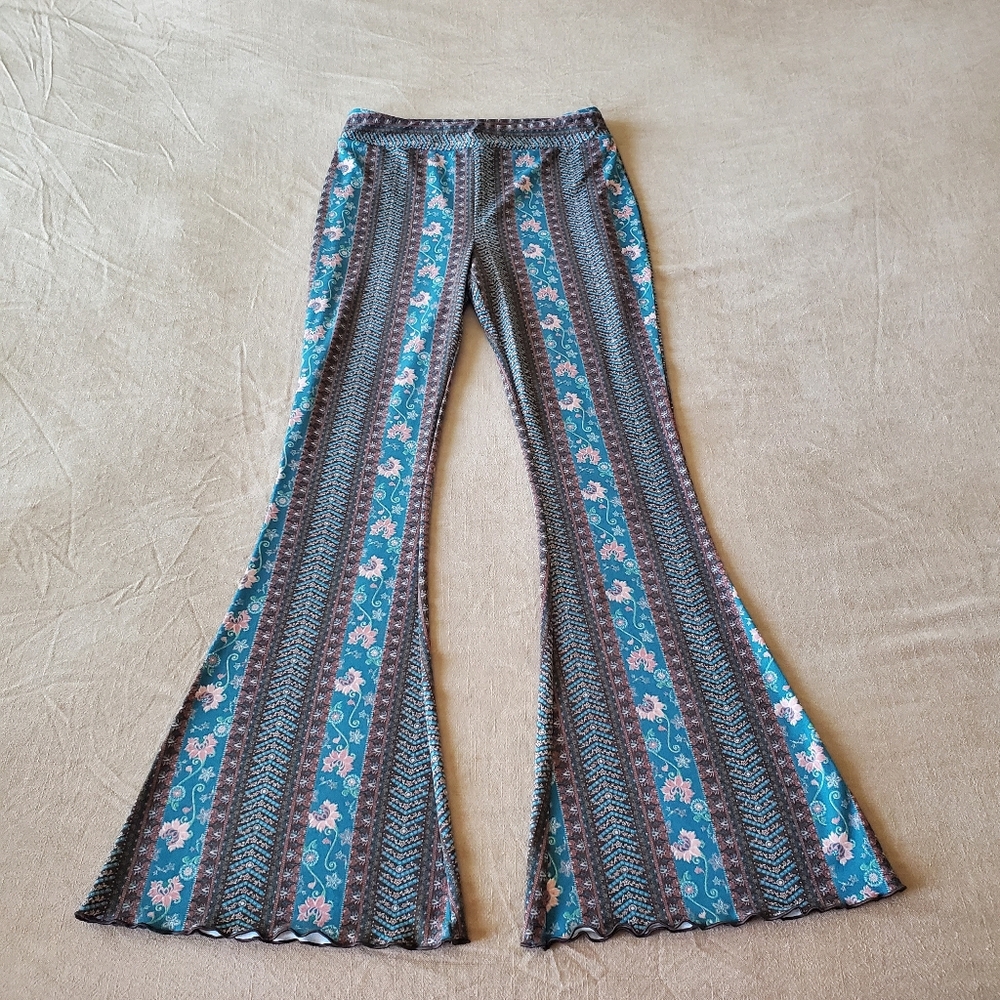 SO High Rise Flare Bell Bottom Medium